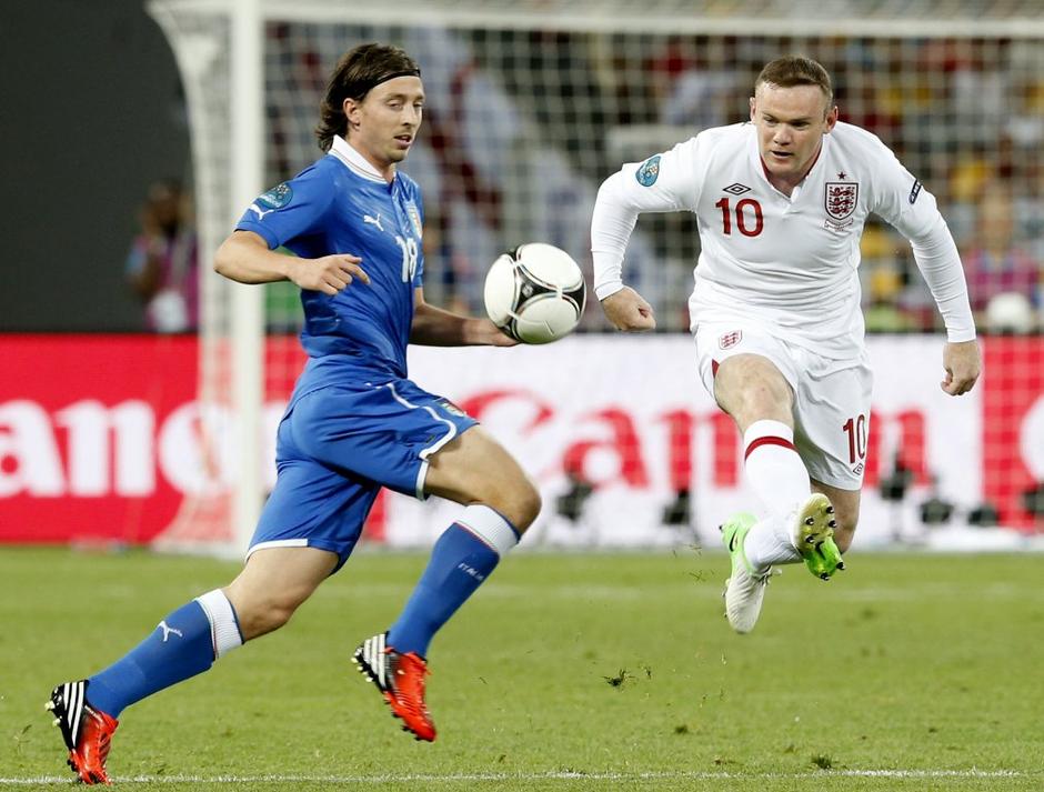 italija anglija rooney montolivo | Avtor: EPA