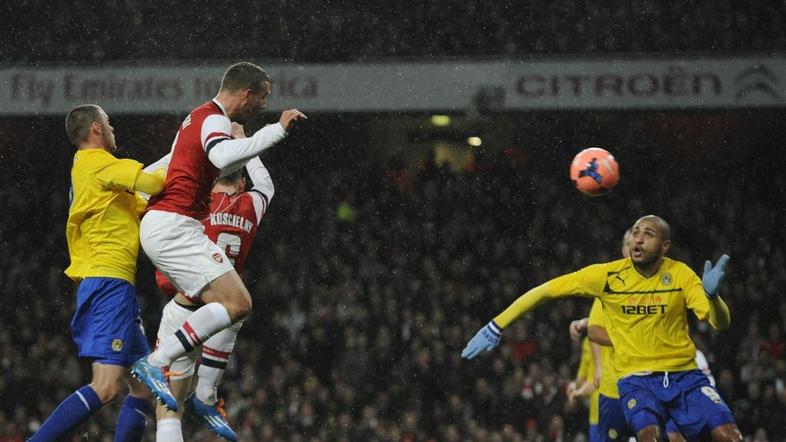 Podolski Arsenal Coventry City pokal FA Anglija Emirates