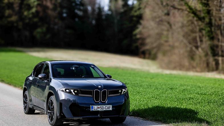 BMW iX3