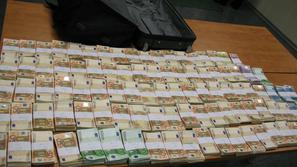 Fotografija je simbolična. (Foto: Carinska uprava Republike Slovenije)