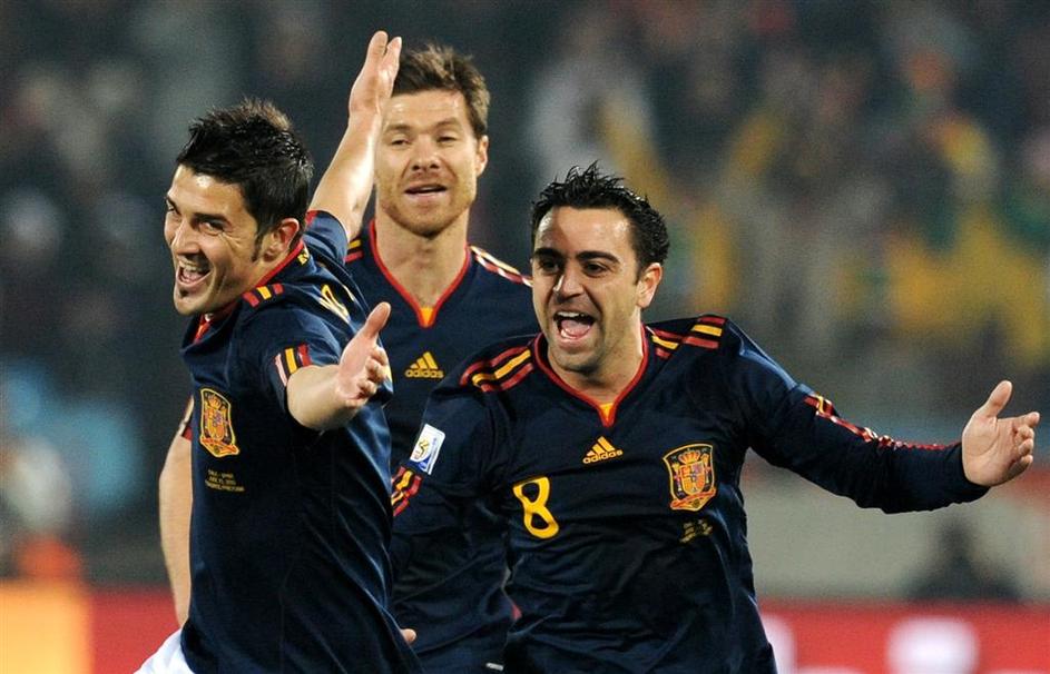 David Villa Xavi Hernandez Xabi Alonso gol zadetek veselje slavje proslavljanje