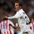 Rafael van der Vaart se bo preizkusil na angleških zelenicah. (Foto: Reuters)