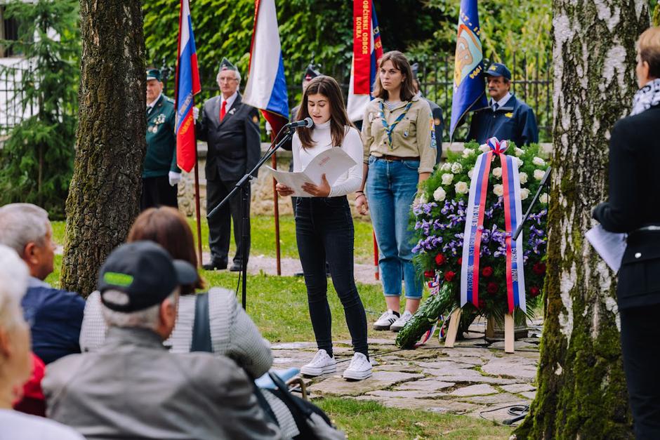 Komemoracija, Prešernov gaj, Kranj, spomenik bazoviškim junakom | Avtor: Primož Pičulin