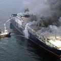 Ob izbruhu požara je bila ladja na meji hrvaškega teritorialnega morja in ekološ