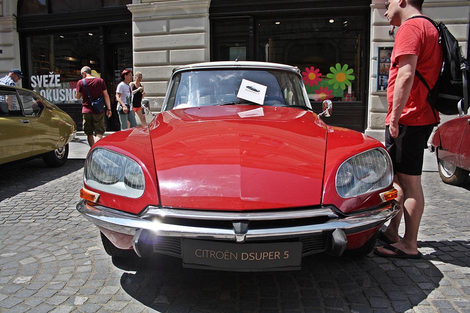 100 let Citroëna na ljubljanskih ulicah | Avtor: Miha Pečoler