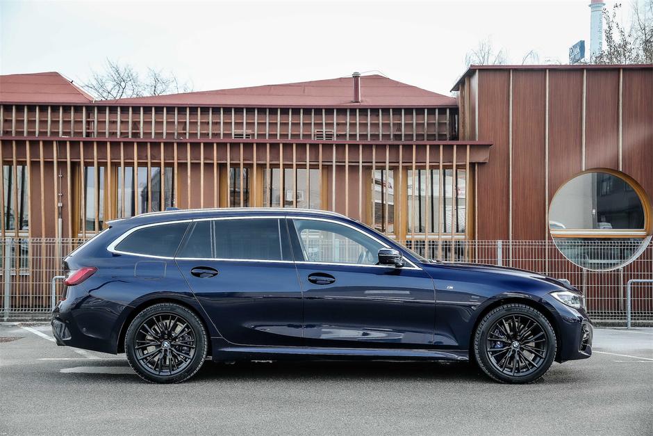 BMW 330e XD Touring | Avtor: Saša Despot