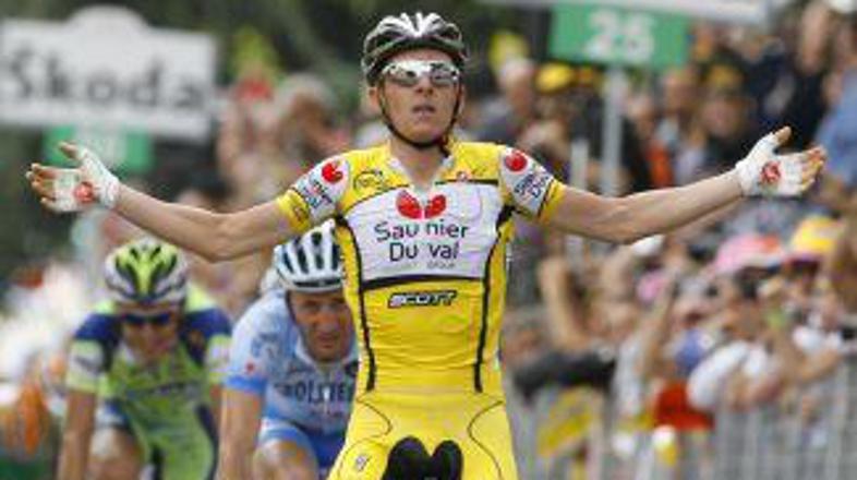 Riccardo Ricco je zmagal na 209 kilometrski etapi.