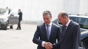 Anders Fogh Rasmussen, Janez Janša