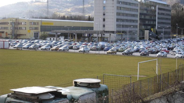 Po besedah Isteniča naj bi bila selitev komerciale na sedež podjetja v Naklo pos