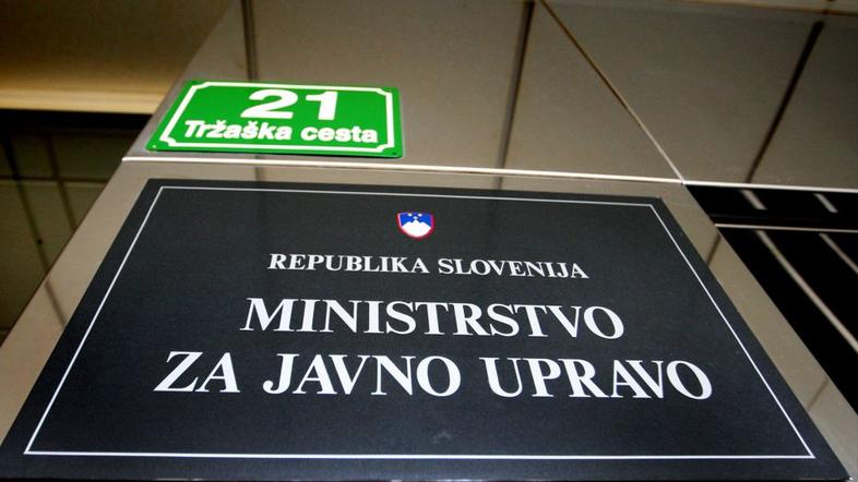 Na ministrstvu za javno upravo kuhajo veliko reorganizacijo ministrstev. (Foto: 