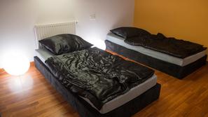 Hiša Zmenek na slepo resničnostni šov