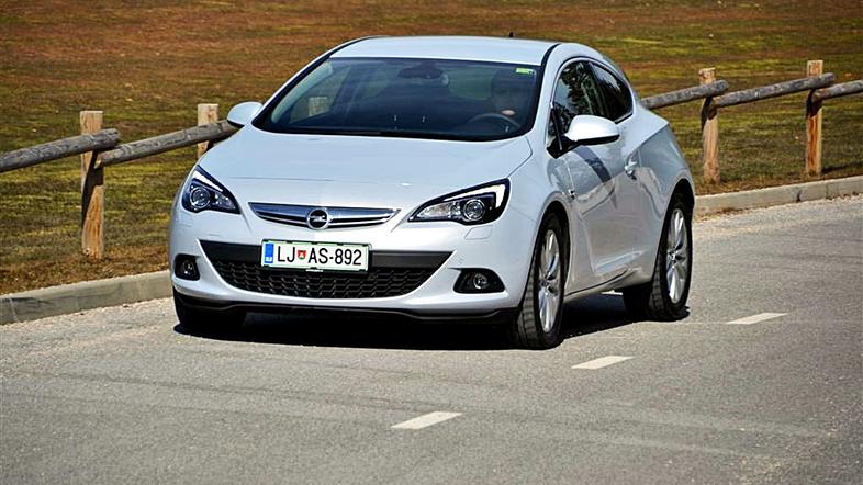 Opel astra GTC