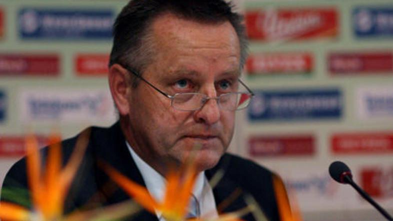 Tugomir Frajman se bo spopadel s svojim sedanjim šefom. Boj za prevlado na NZS s