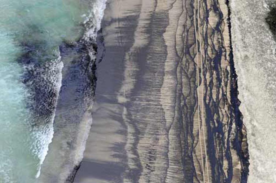 Podatki o točni količini izlite nafte niso znani.