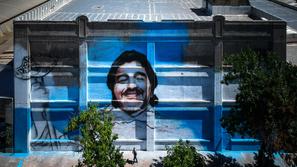 Maradona poslikava