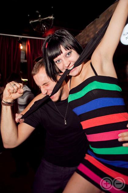 Vroči študentski kissing competition