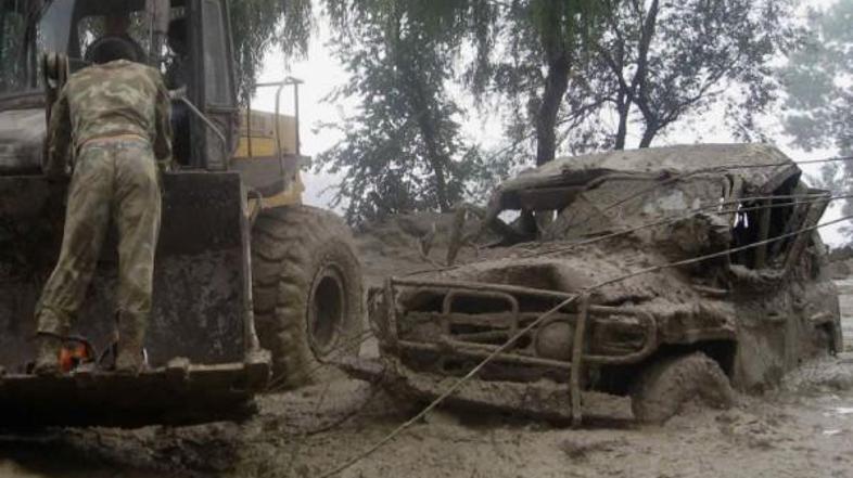 Število smrtnih žrtev je doseglo že številko 151, ki sicer temelji na truplih, p