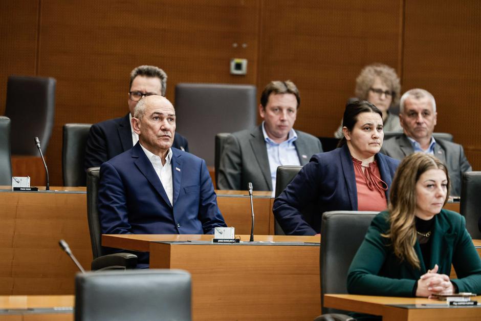 interpelacija Boštjan Poklukar, Janez Janša, Suzana Lep Šimenko | Avtor: Saša Despot