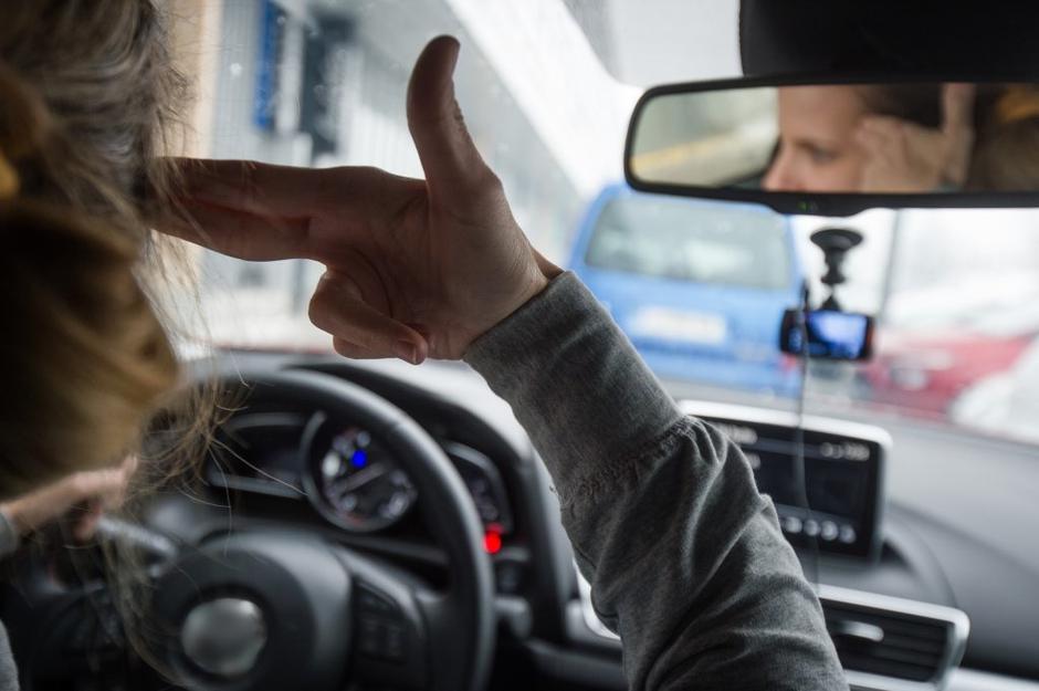 Geste | Avtor: Anže Petkovšek