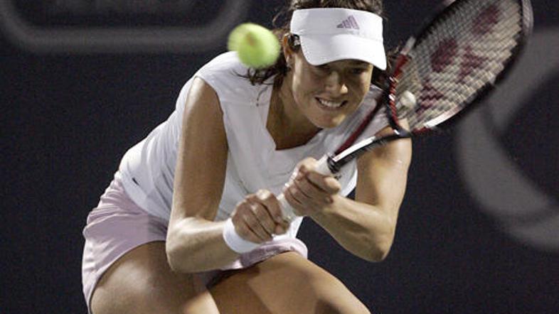 Ana Ivanović proti Tamiri Paszek ni našla pravega ritma.