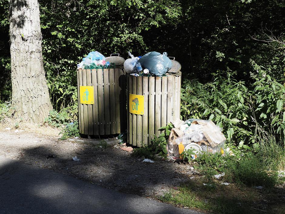 Smeti ob cestah | Avtor: Matija_Janežič