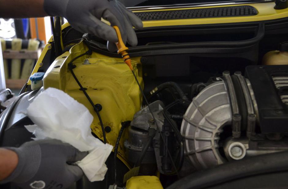 Motorno olje | Avtor: Gregor Prebil