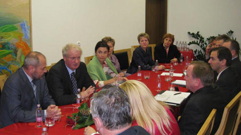 Dolenjski gospodarstveniki so ministru Križaniču predlagali konkretne ukrepe za 