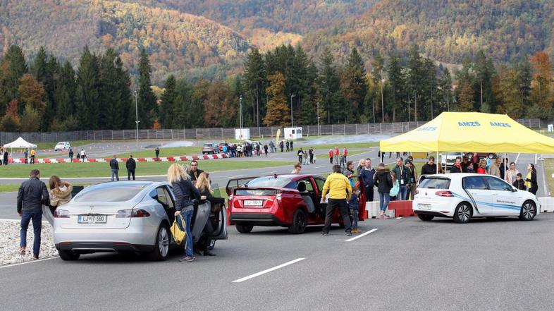 Dan odprtih vrat na AMZS