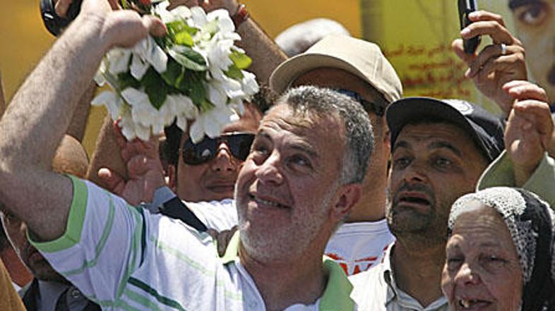 Nasim Nisri, ki je za vohunjenje v Izraelu odsedel šest let, se je vrnil med svo