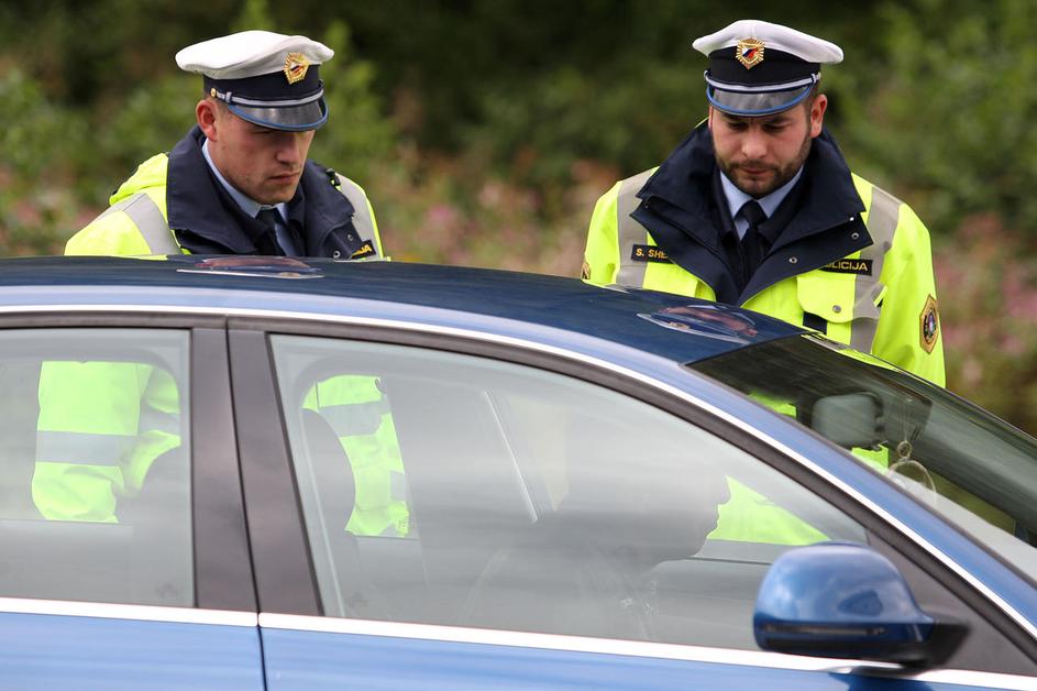 zastoj, policist, kontrola, Kompolje