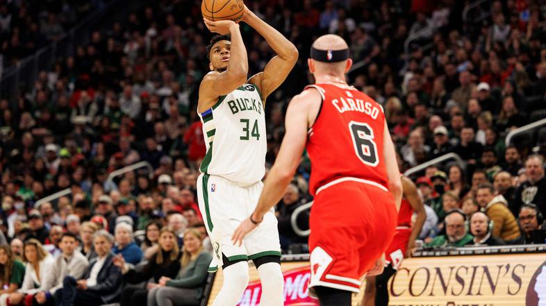 Giannis Antetokounmpo Bucks Bulls
