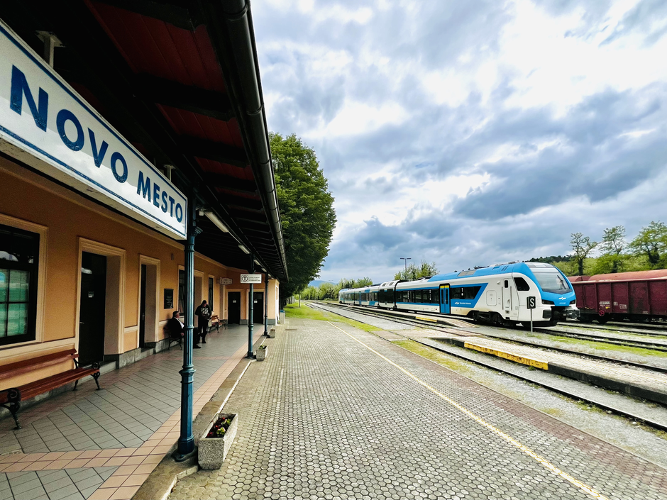 železniška postaja novo mesto | Avtor: Saša Despot