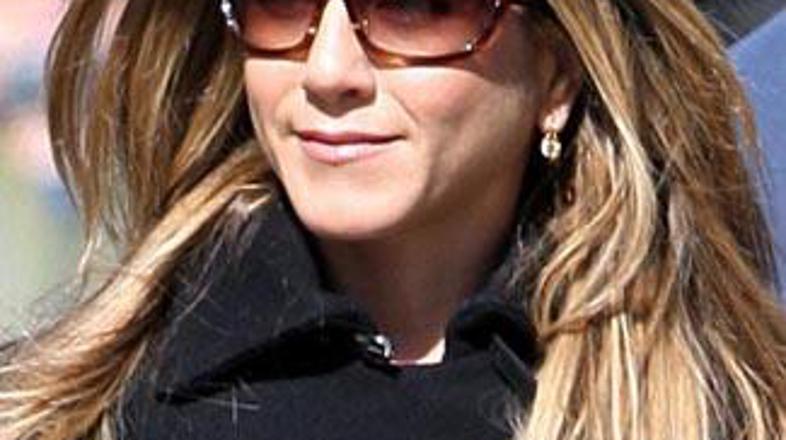 Jennifer bi bila boljša varuška kot Angelina.