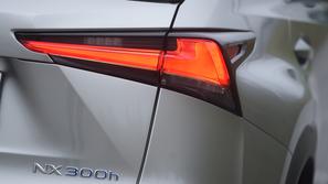 Lexus NX 300h