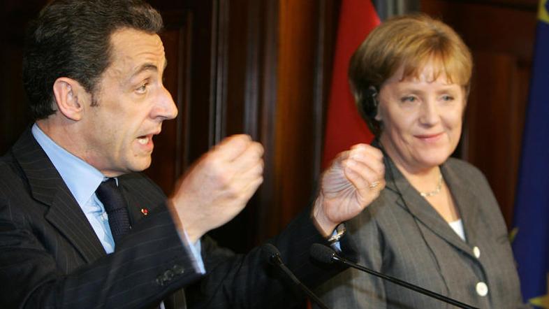 Na srečanju naj bi Sarkozy in Merklova zbližala tudi stališča glede predloga Bru