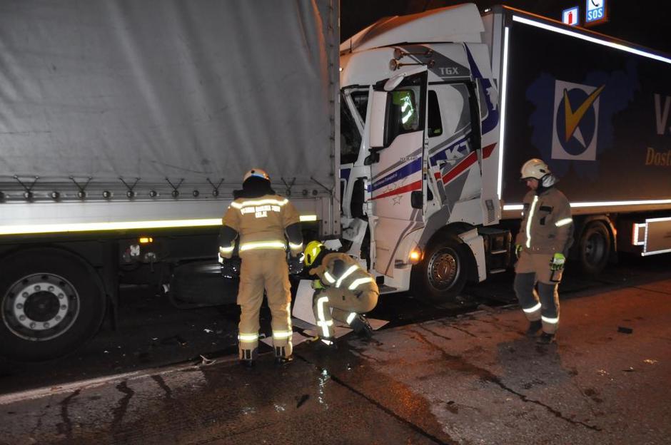 prometna nesreča predor tovornjak gasilci | Avtor: arhiv PGD Slov. Konjice