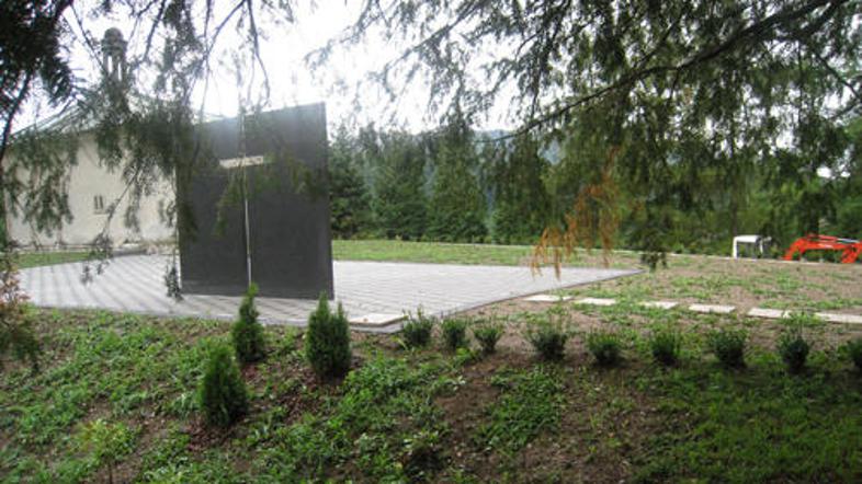 Čeprav vse ureditve še niso končane, je raztros pepela že možen.