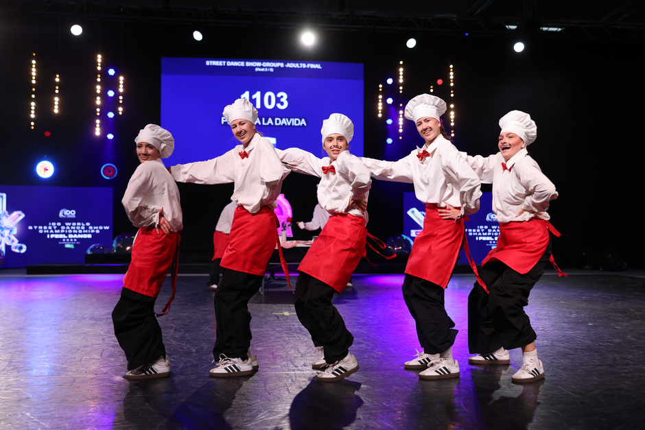 street dance show | Avtor: Girafon Studio
