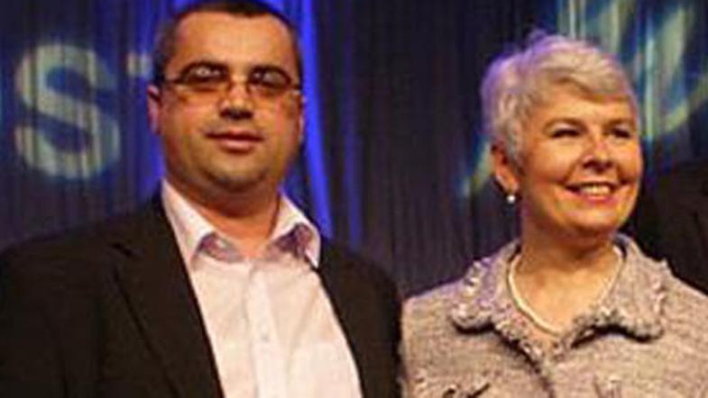 Funkcija v stranki je Periću omogočila druženje z najvidnejšimi strankarskimi pr