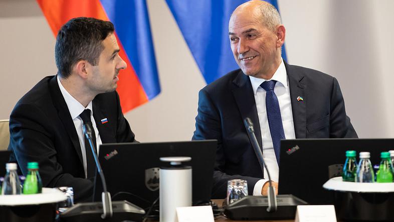 vlada janez janša matej tonin