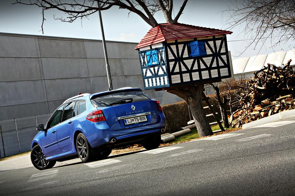 Renault laguna grandtour black edition dCi 180 | Avtor: Žurnal24 main