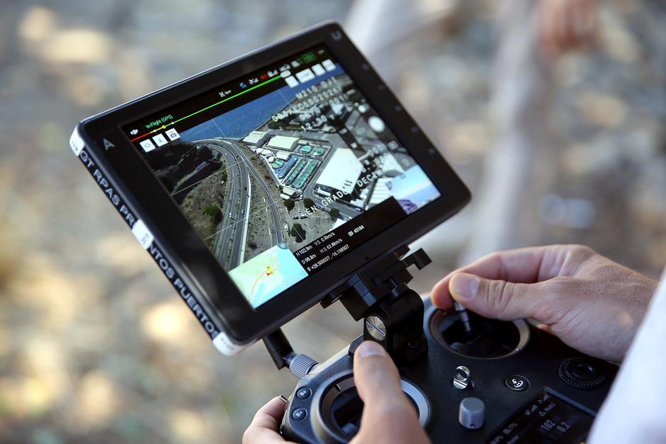 Dron in policija | Avtor: Epa