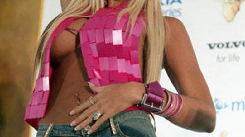 Anno je pred smrtjo preiskoval FBI.