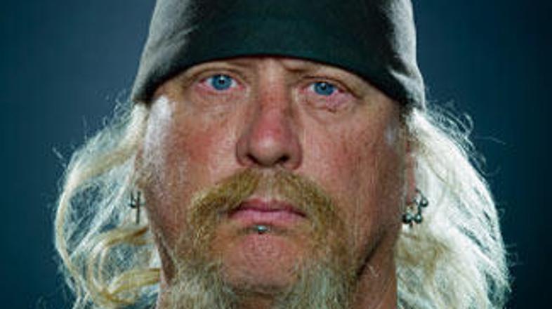 Tudi zaporniki so nežne duše, ki znajo svoja globoka čustva upesniti.