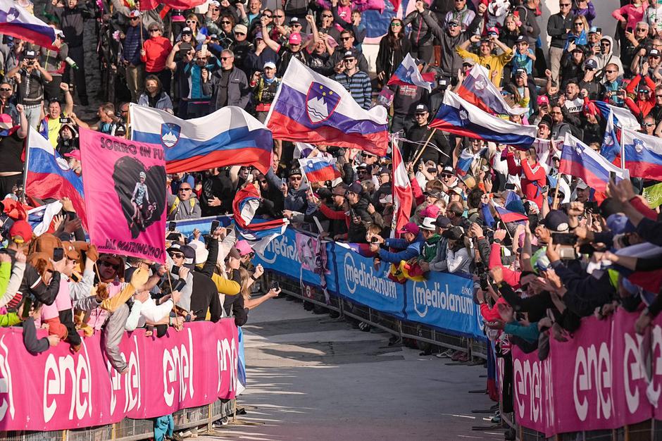 Svete Višarje Giro navijači | Avtor: Profimedia