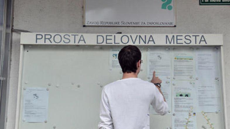 Na Zavod se lahko odslej prijavite tudi prek spleta. (Foto: Žurnal24)