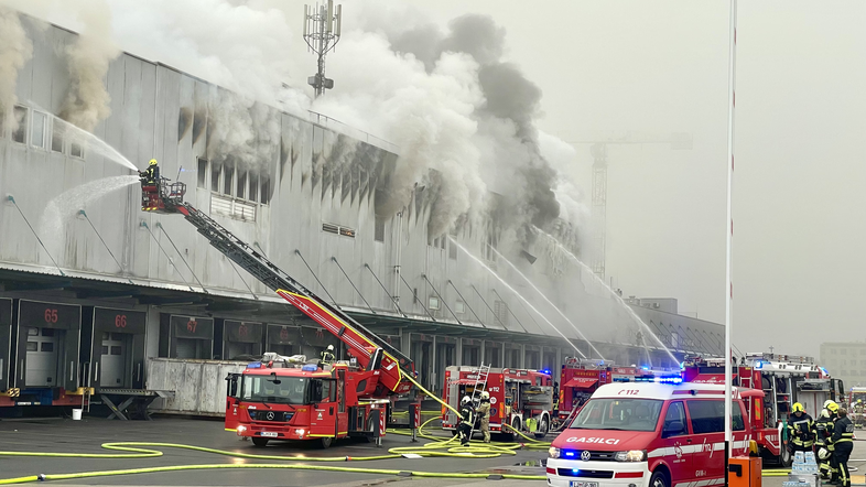 Požar skladišča v BTC v Ljubljani