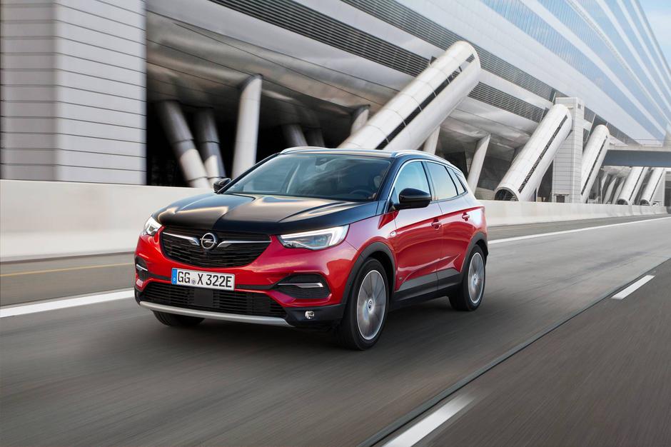 Opel grandland X hybrid4 | Avtor: Opel