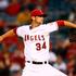 Nick Adenhart na sredini tekmi na stadionu Angel
