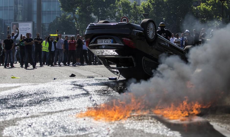 Protest taksistov v Parizu | Avtor: EPA